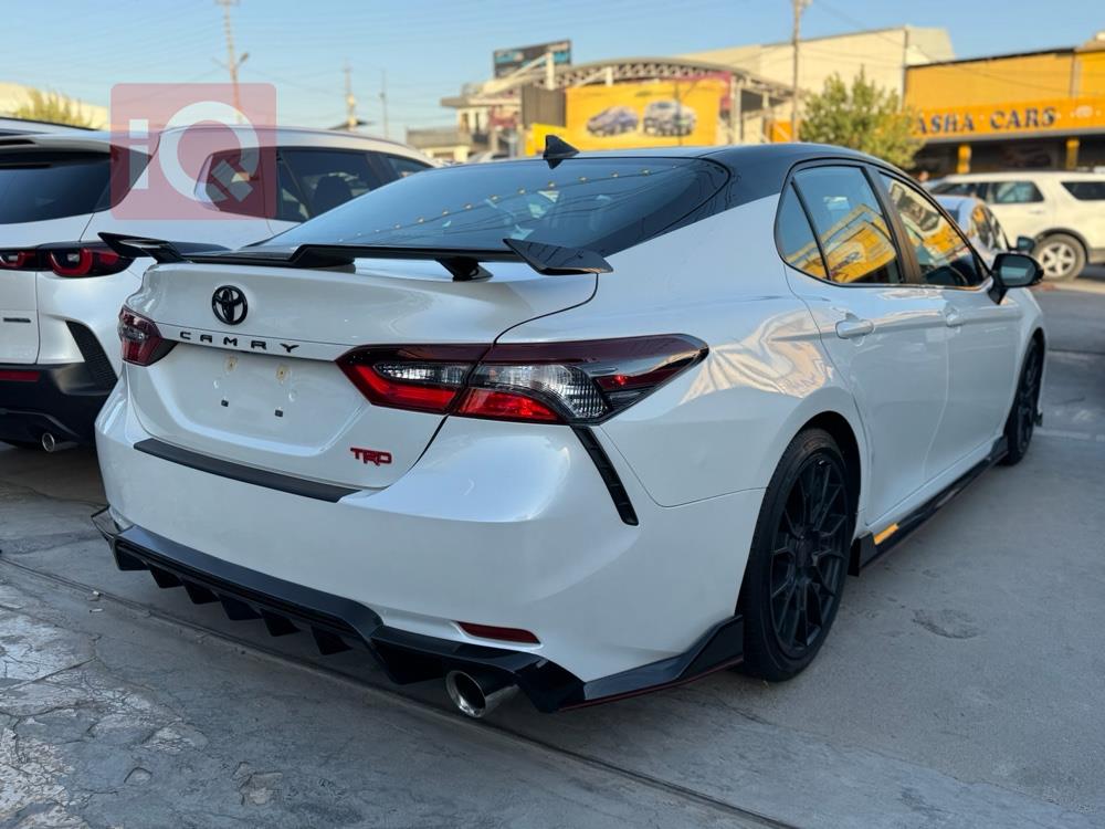 تۆیۆتا کامری